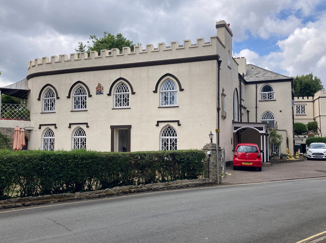 Royal Glen Hotel主图