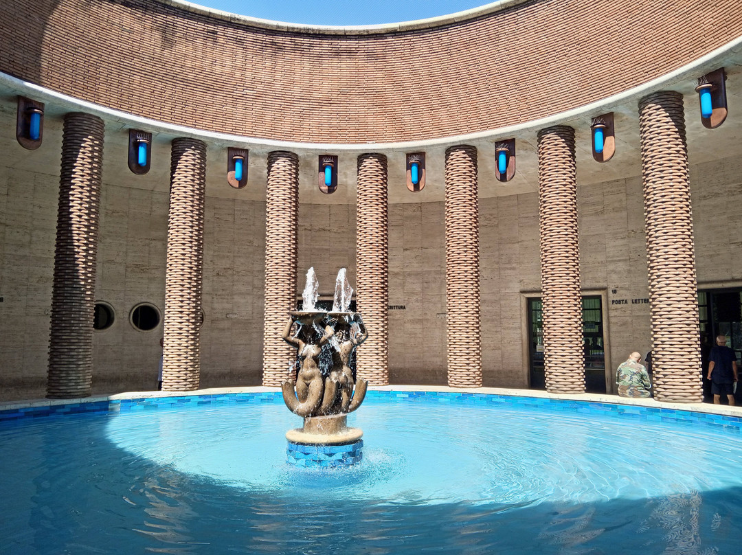 Edificio Postale Roma Ostia Lido-Lido di Ostia必去景点