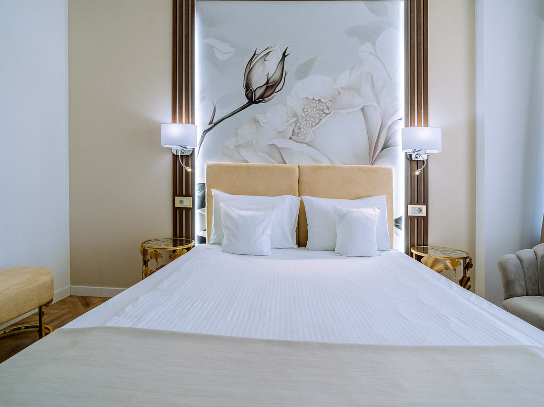 奥拉迪亚寰宇酒店主图