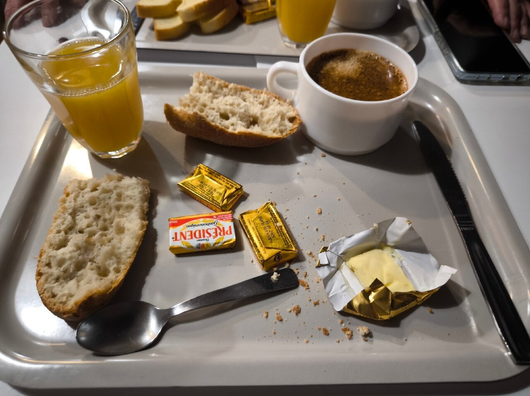 hotelF1 昂古莱姆酒店主图