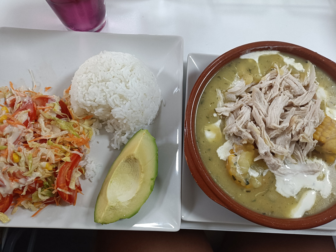 La Victoria Cafetería, Pastelería y Panadería