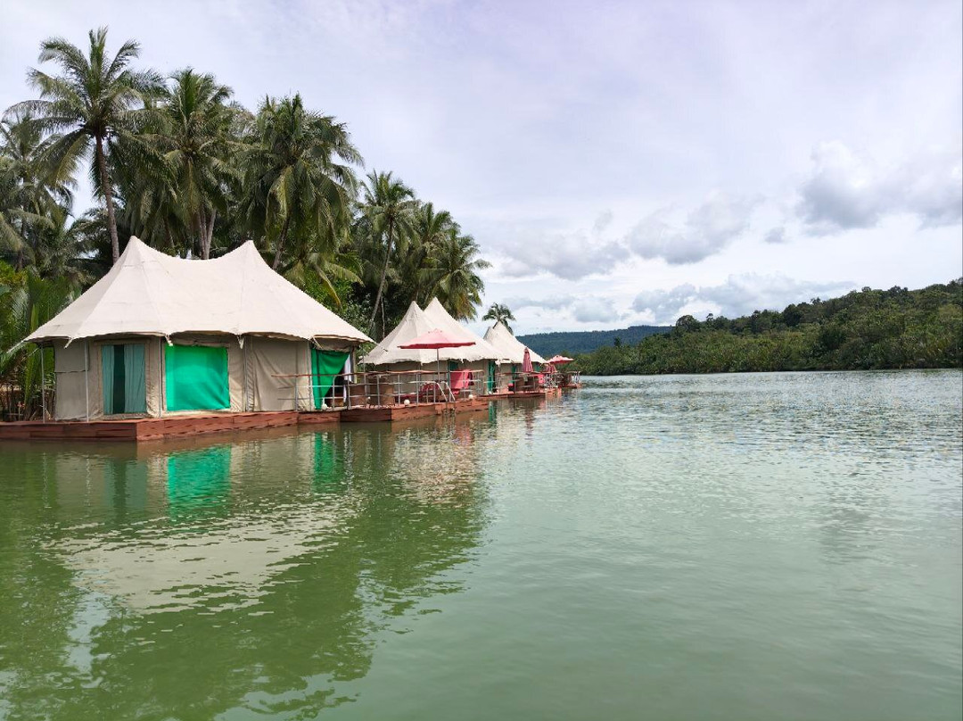 四河流浮动寄宿酒店主图