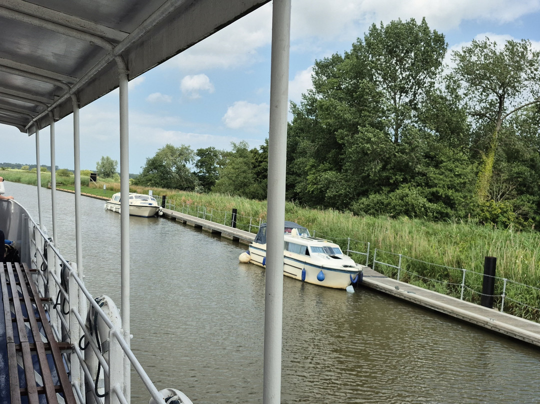 Waveney River Tours-Oulton Broad必去景点