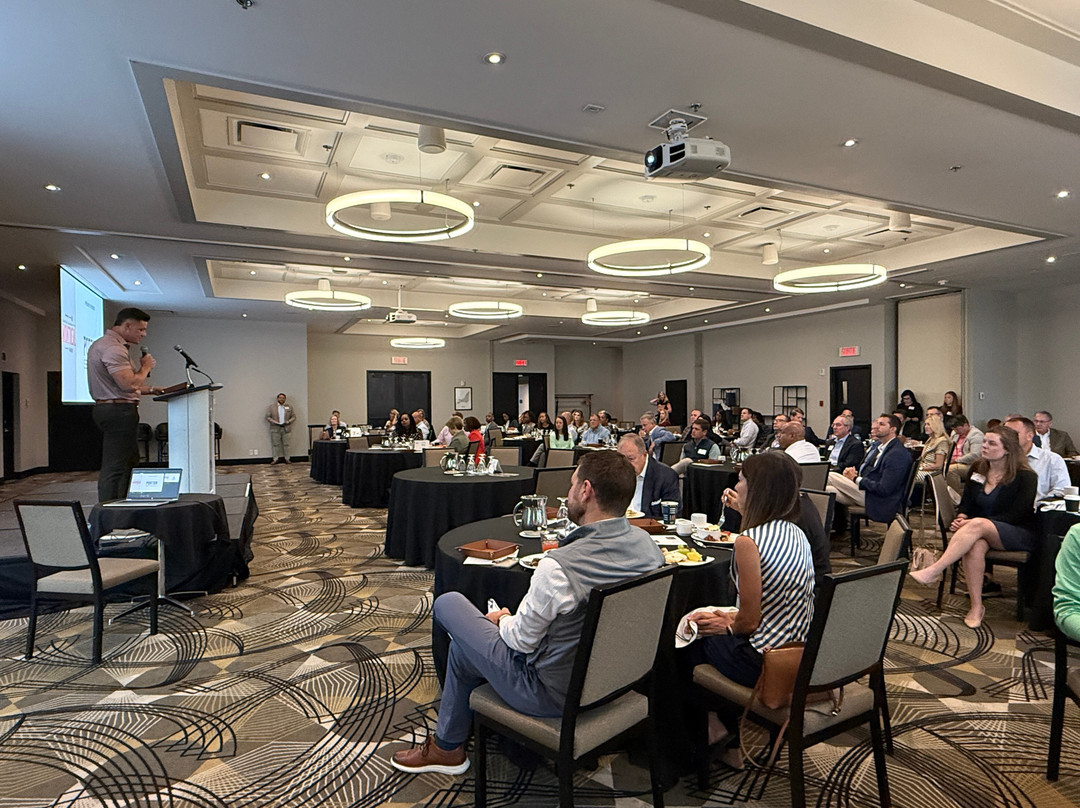 威廉格雷酒店主图