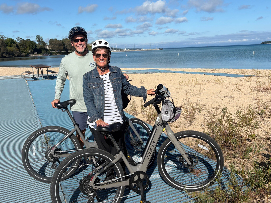 Grand Traverse Bike Tours-Suttons Bay必去景点