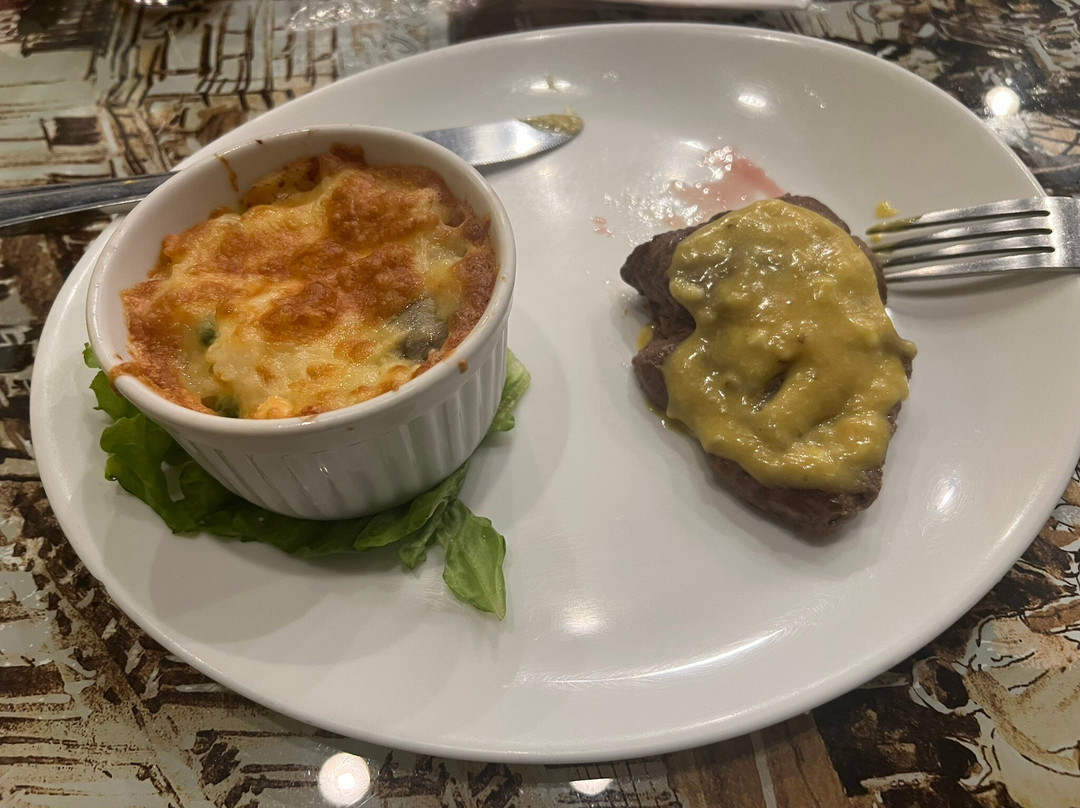 Paris 6 Petit - Gru Airport