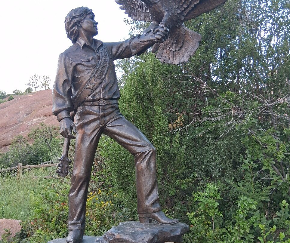 Statue to John Denver-Morrison必去景点
