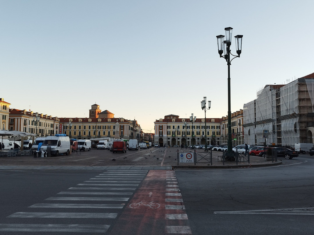 Piazza Galimberti-库内奥必去景点