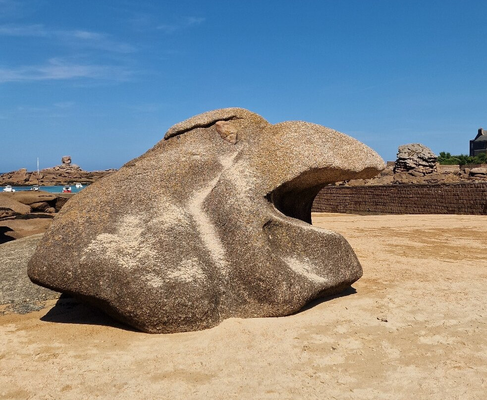 Plage du Coz-Pors-Tregastel必去景点