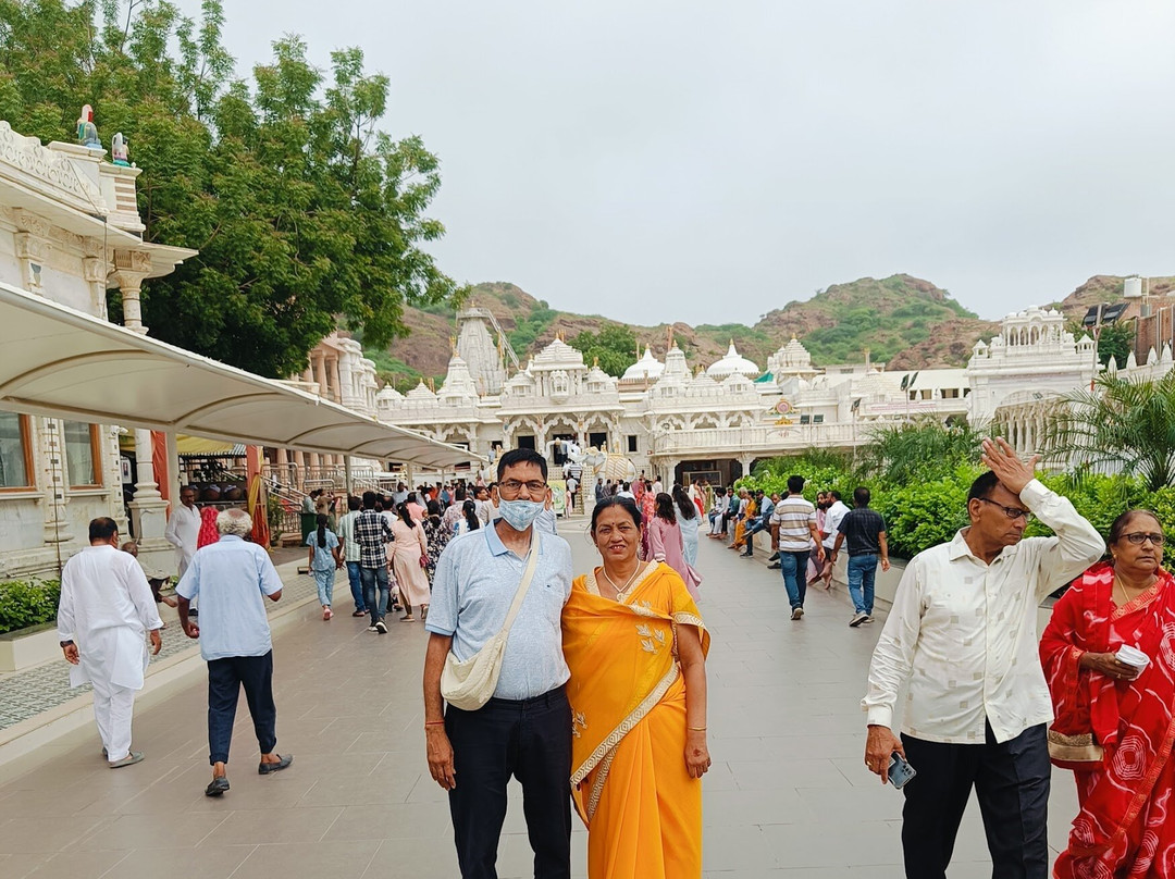 Shri Nakoda Jain Temple-Barmer必去景点