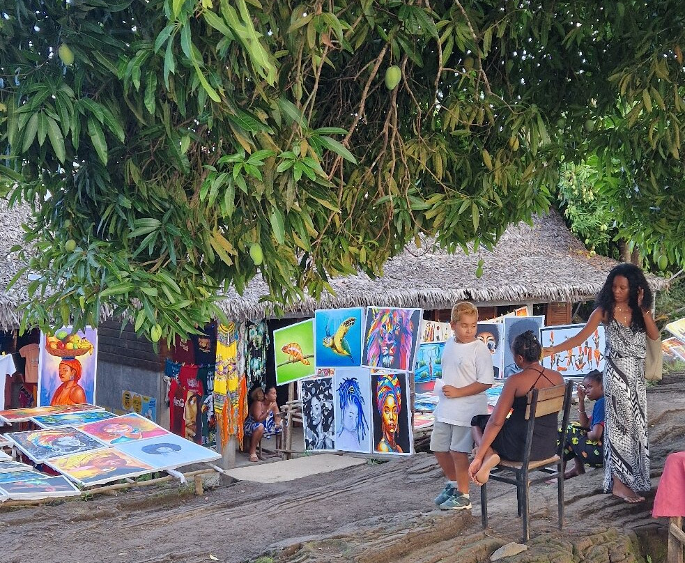 Mont Passot – Crater Lakes-诺西贝必去景点