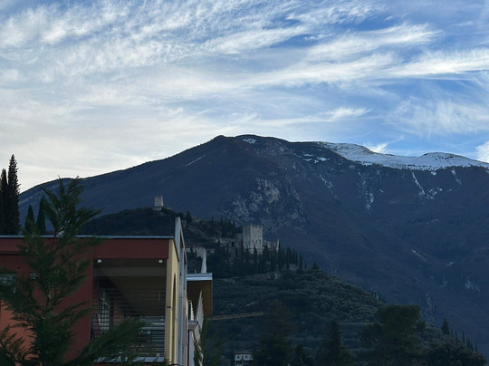 Hoody Active & Happiness Hotel主图