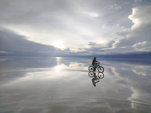 Turismo Ollague-乌尤尼必去景点