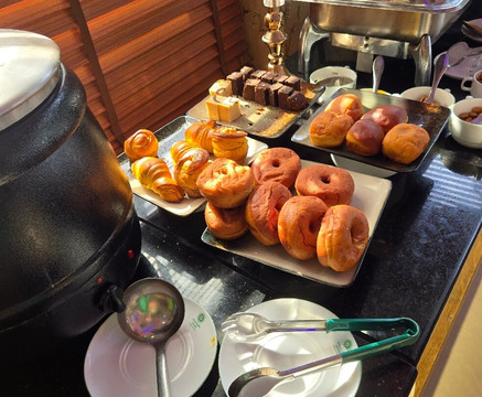 Greenlight Hotel主图