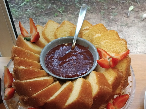 富拉姆波延特舒适套房酒店主图