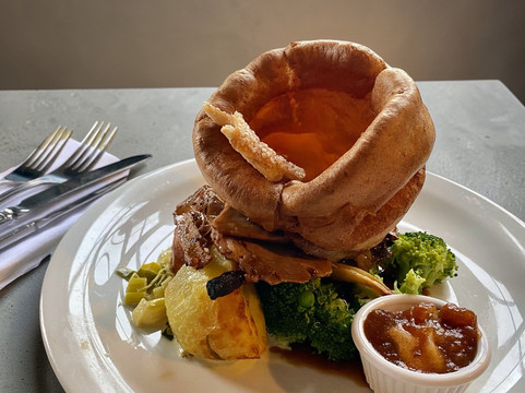 Eat At The Corrie Hotel主图