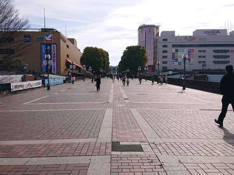 Parthenon Main Street-多摩市必去景点