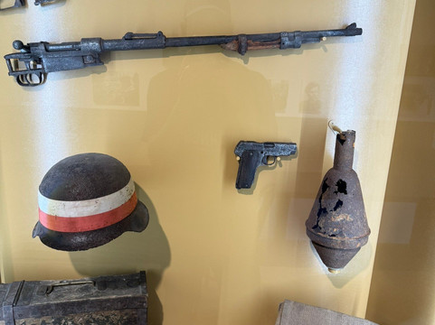 Warsaw Uprising Monument-华沙必去景点