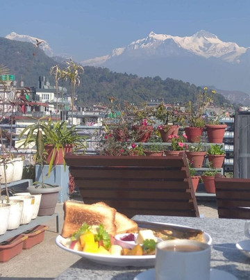 格兰德假日酒店主图