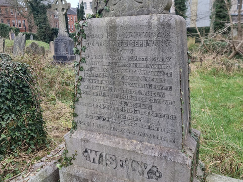 Friar's Bush Graveyard Cemetery Tours-贝尔法斯特必去景点