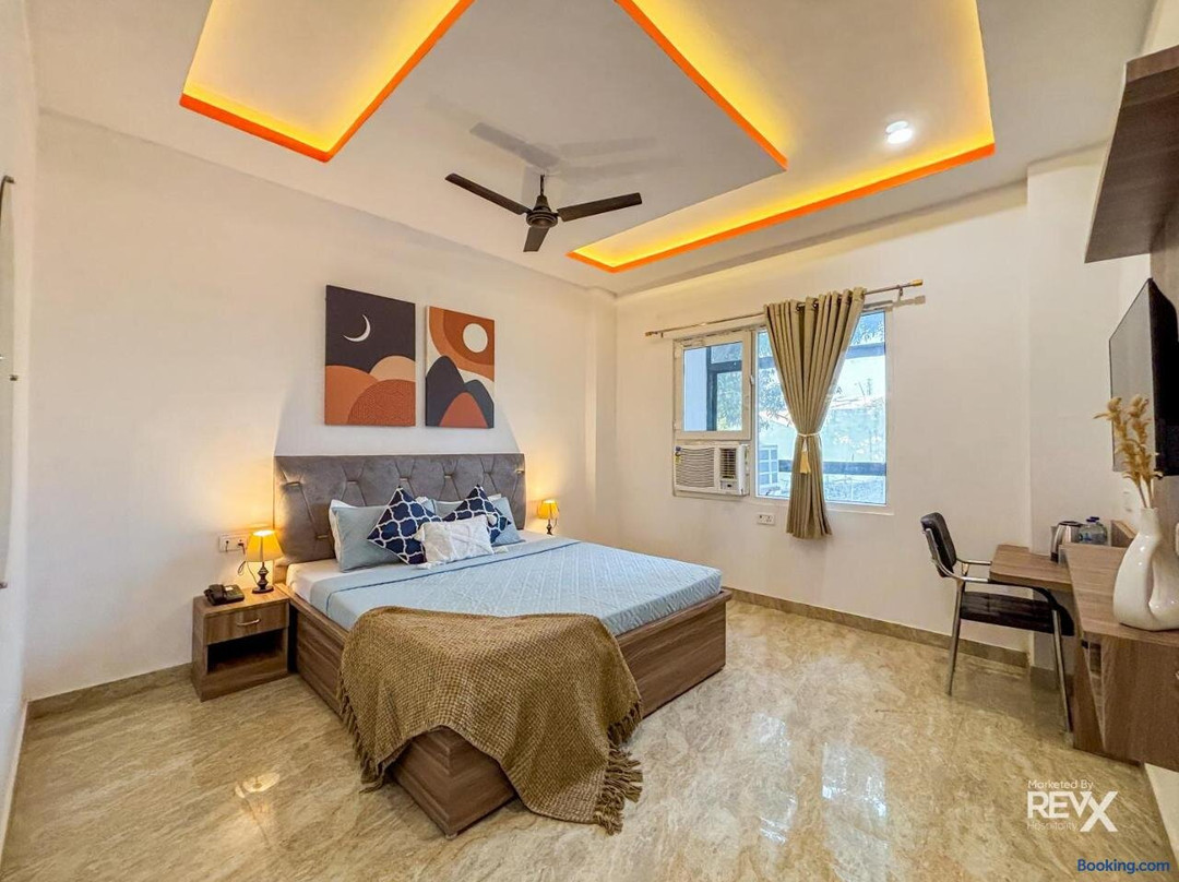 Raghuveer Sadan, Near Ram Mandir -10 Min Walk