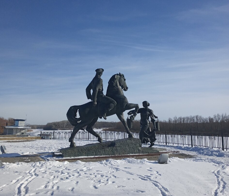 Grigoriy i Aksinya Sculptural Composition-Veshenskaya必去景点