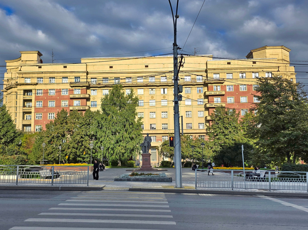 Monument to Architect Kryachkov-新西伯利亚必去景点