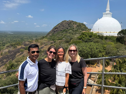 Blue Ceylon Ride And Tours-阿努拉德普勒圣城必去景点