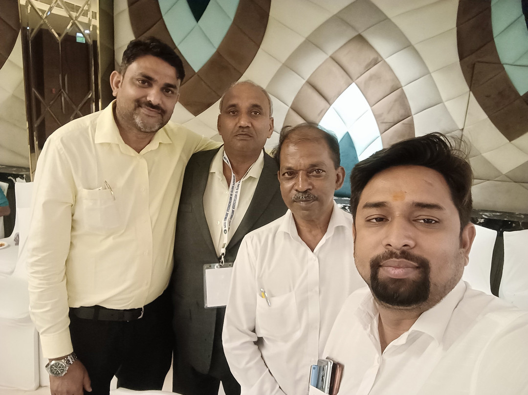 皮卡迪利酒店主图