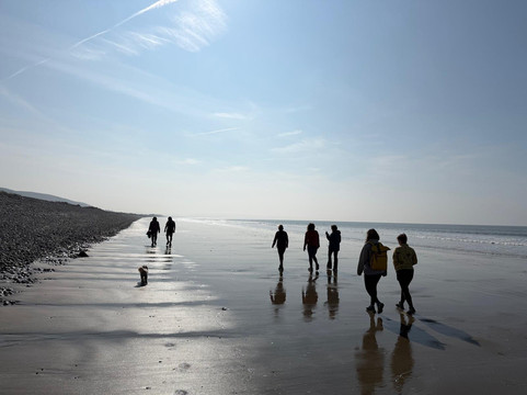 Sunset Bay Wellbeing Retreats-Tywyn必去景点