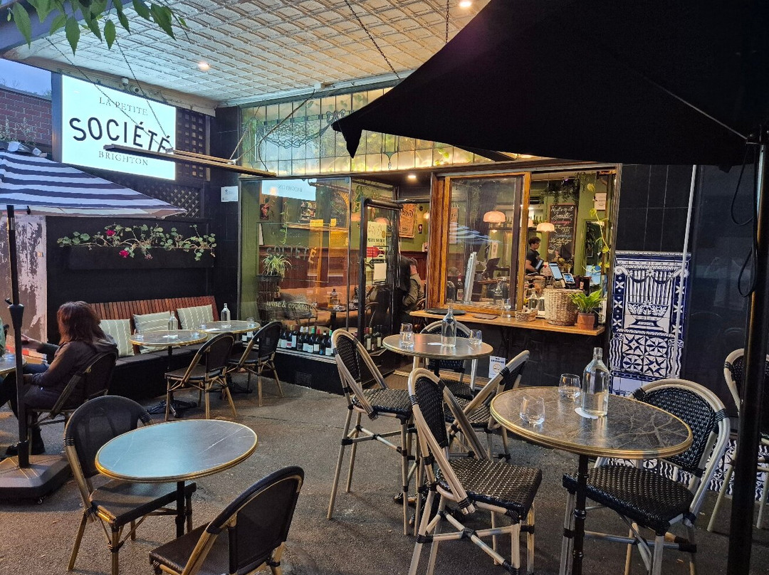 La Petite Societe
