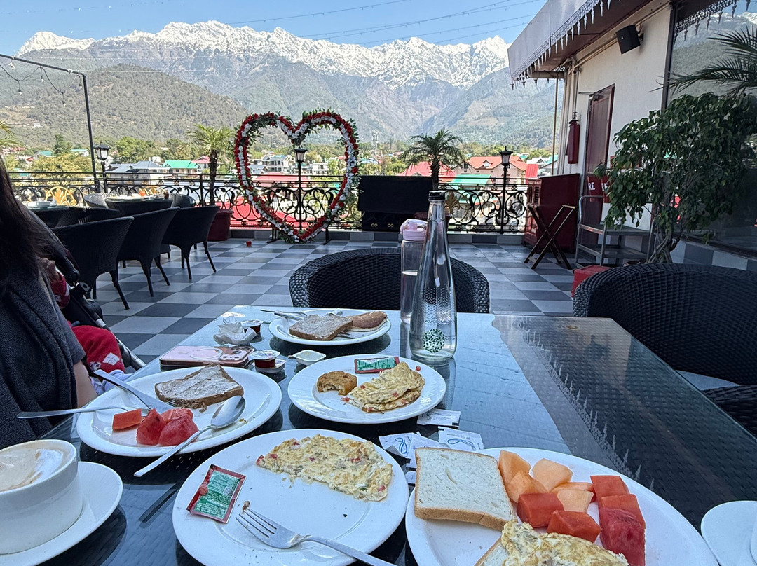 帕拉姆普尔 RS 萨洛瓦门廊酒店主图