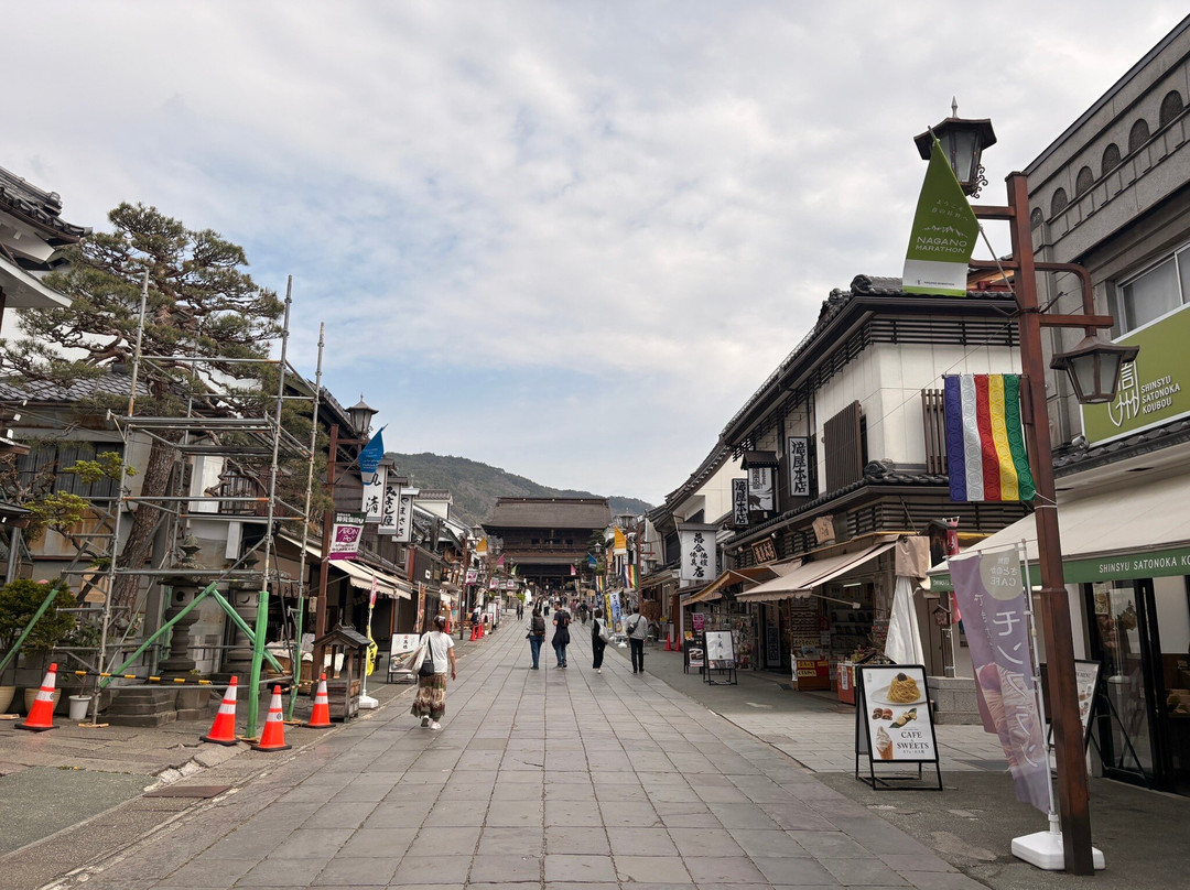 Zenko-ji Temple Nakamisedori-长野县必去景点