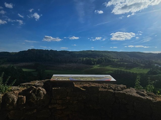 Les Trois Collines-旅行者