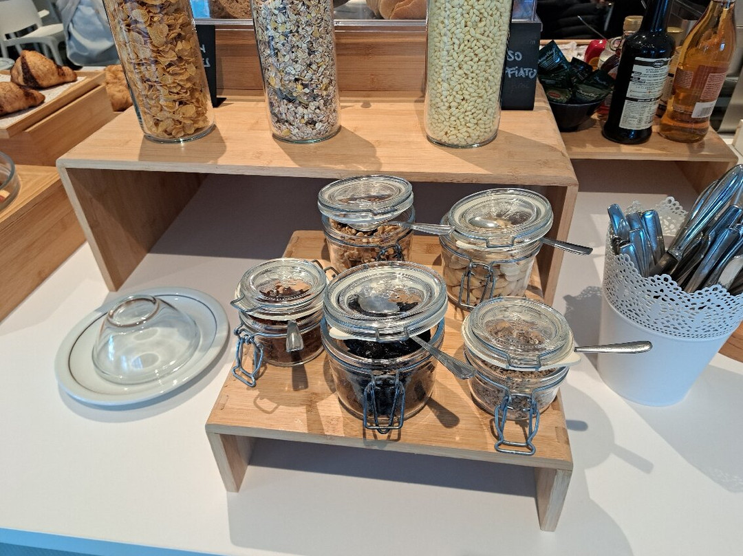 玛丽亚塞雷纳酒店主图