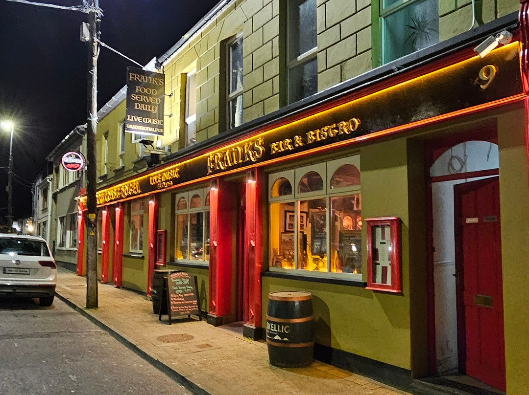 Frank's Bar And Bistro