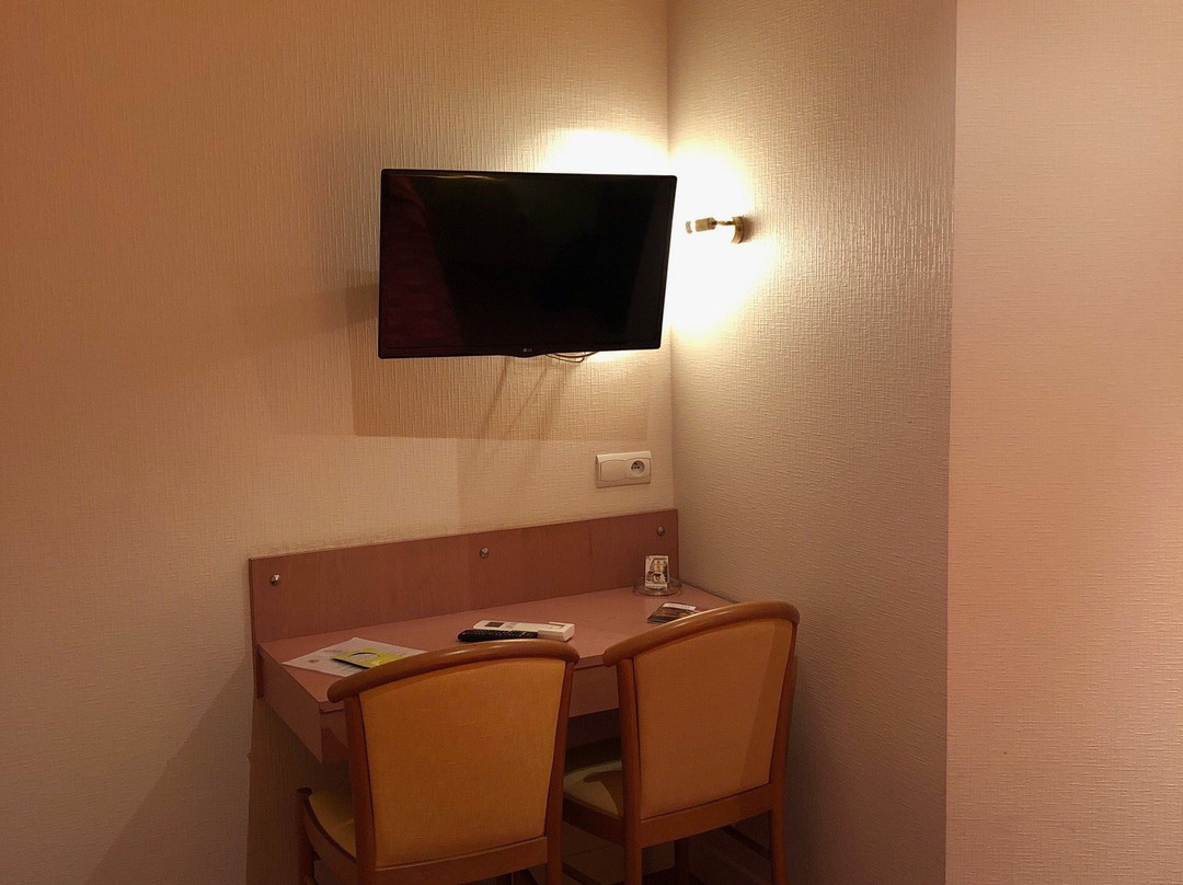 公园餐厅酒店主图