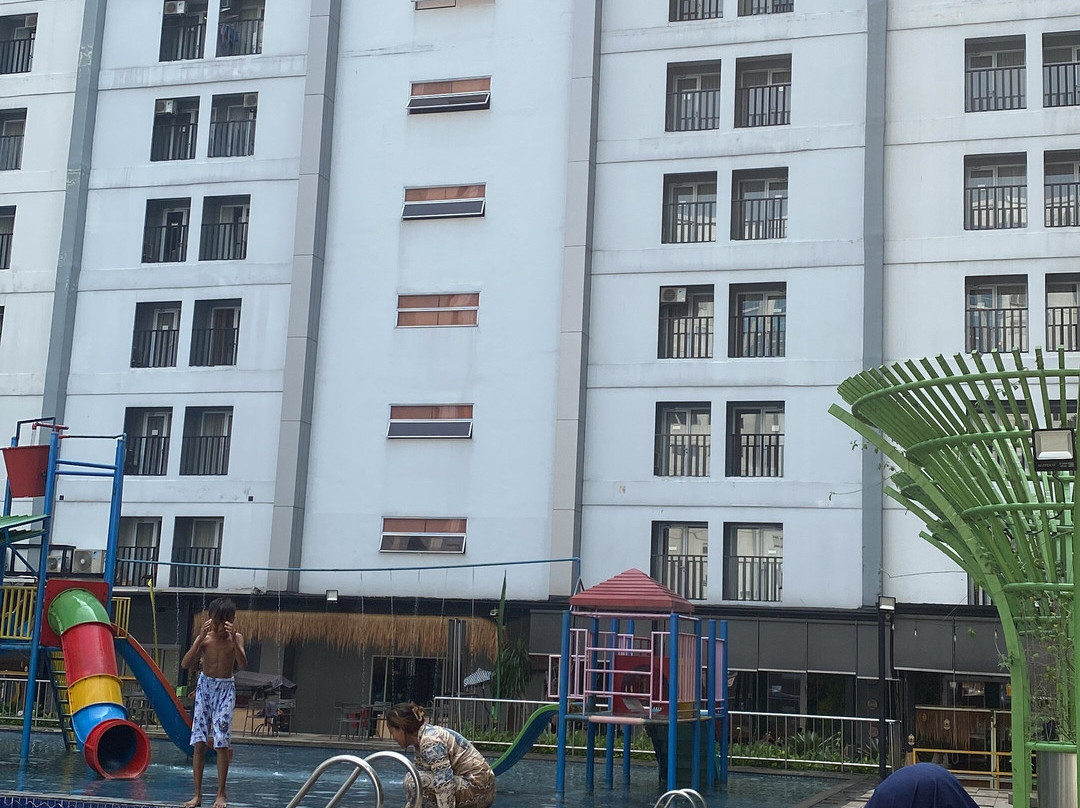 阿拉住宅游泳池景观开放式公寓酒店 - 近加丁塞尔彭主图