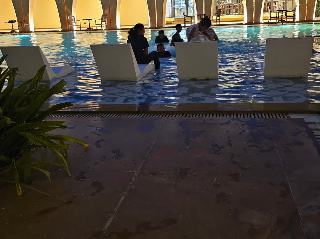 Time Square Resort & Spa Bhuj主图