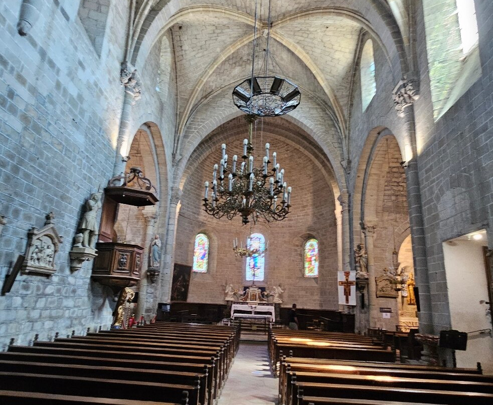 Abbaye de Saint Hilaire-Saint-Hilaire必去景点