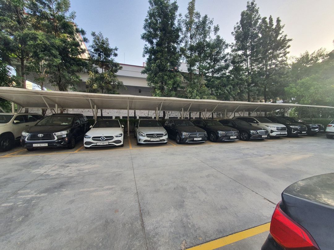 Hillcrest Hotel & Resort主图
