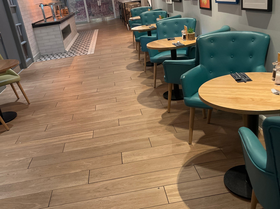 Holiday Inn 牛津假日酒店主图