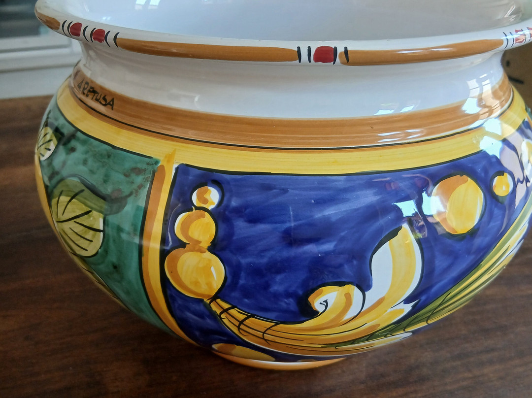 Aretusa Ceramiche  & Souvenir-锡拉库扎必去景点