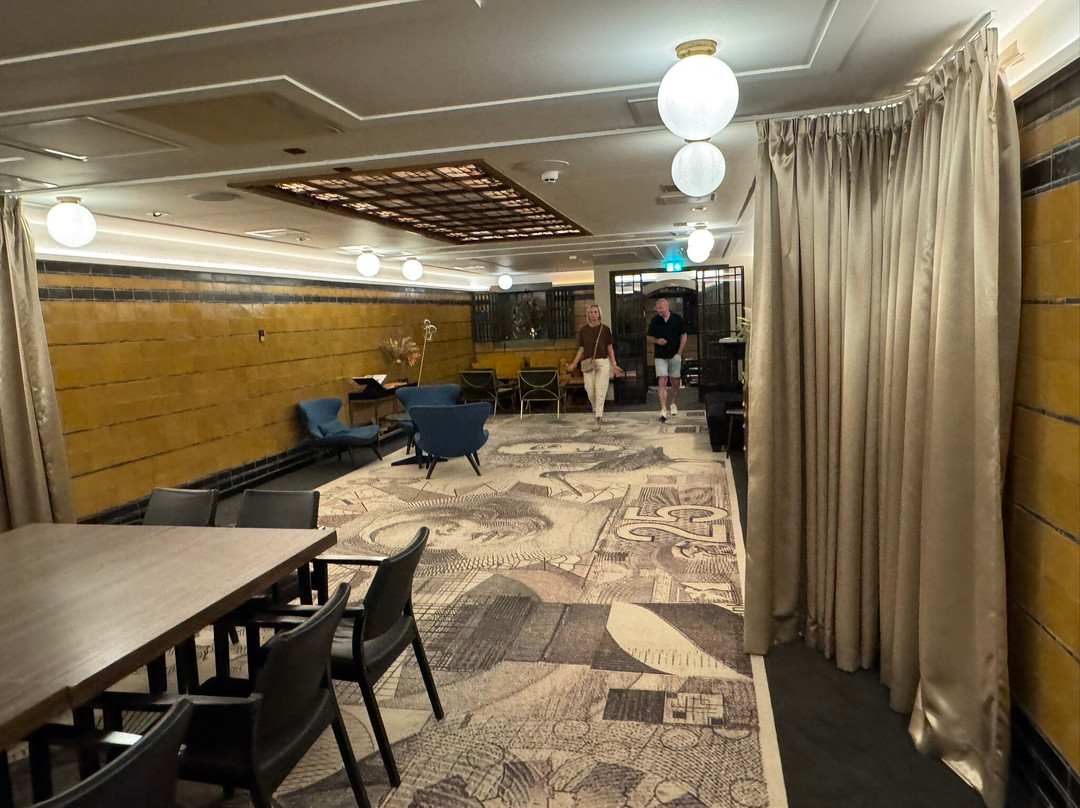 海牙努尔代因宫英迪格酒店主图