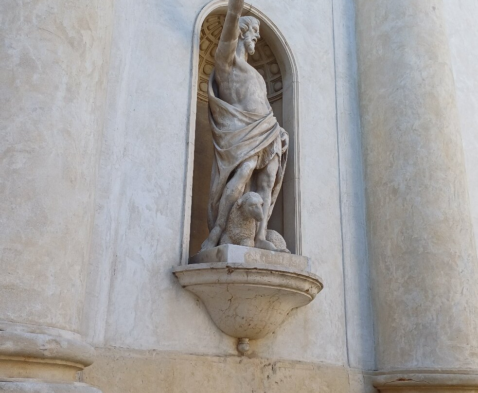Chiesa San Zenone e Martino-拉齐塞必去景点