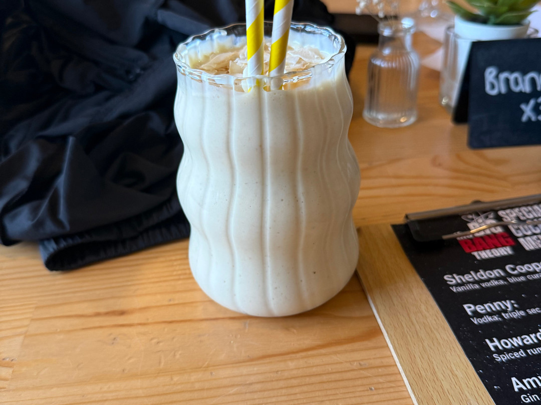 Lui's By The Park