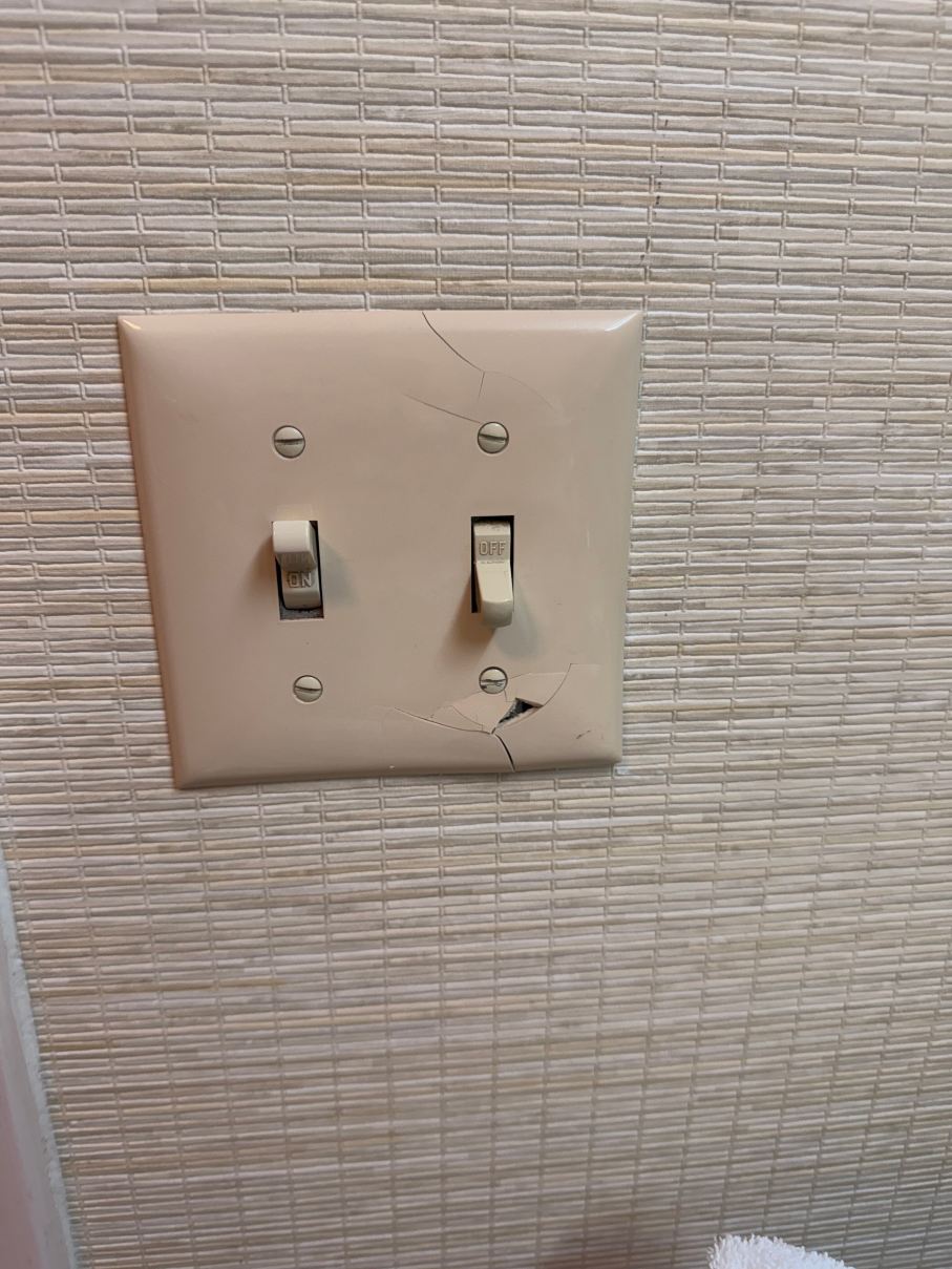 奥本希尔斯南部底特律欢朋酒店-浴室