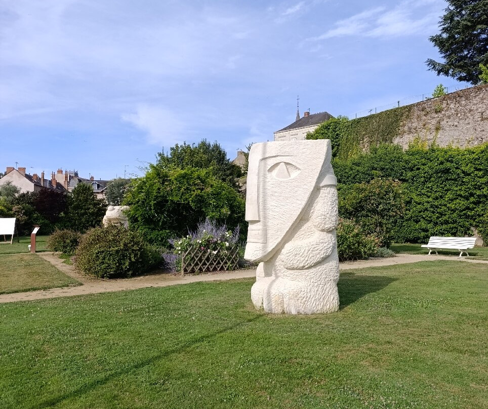 Square de Forme-Chateau-Gontier必去景点