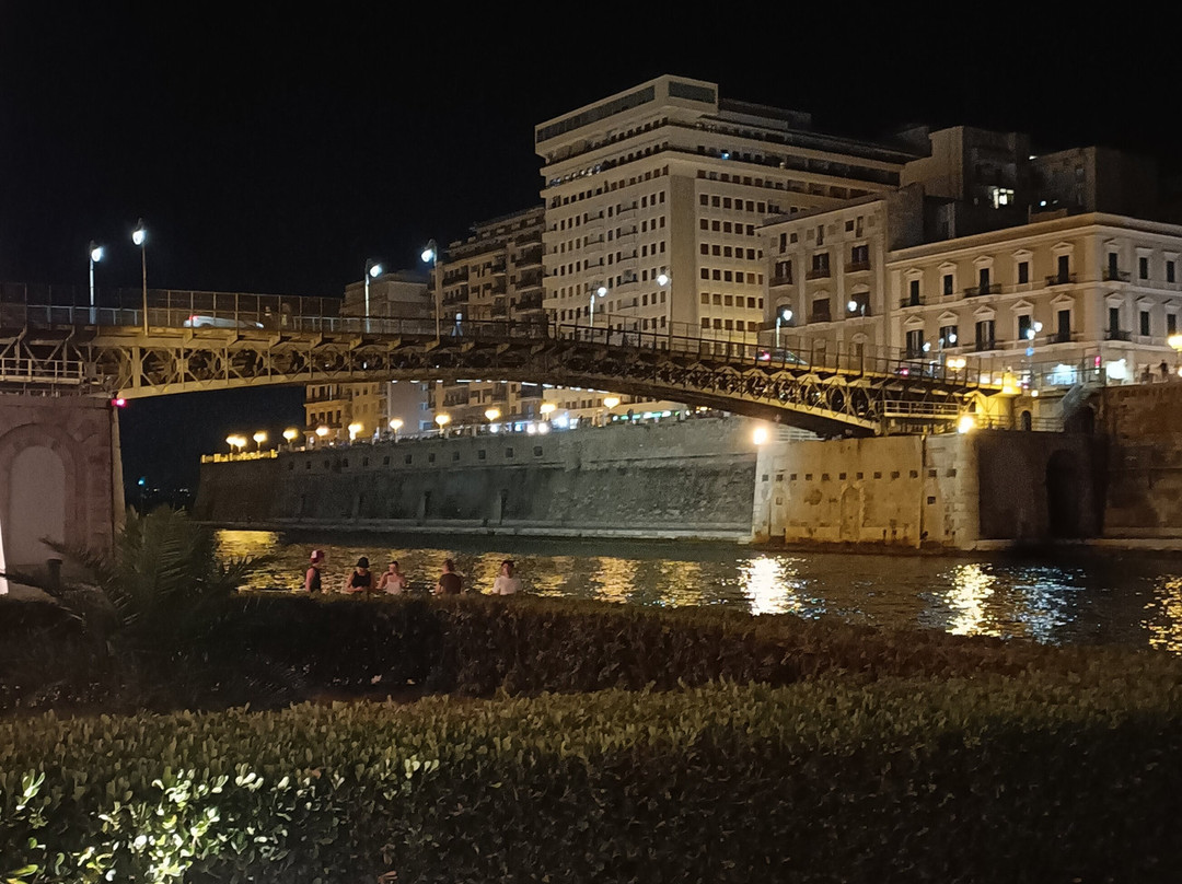 Castello Aragonese-塔兰托必去景点