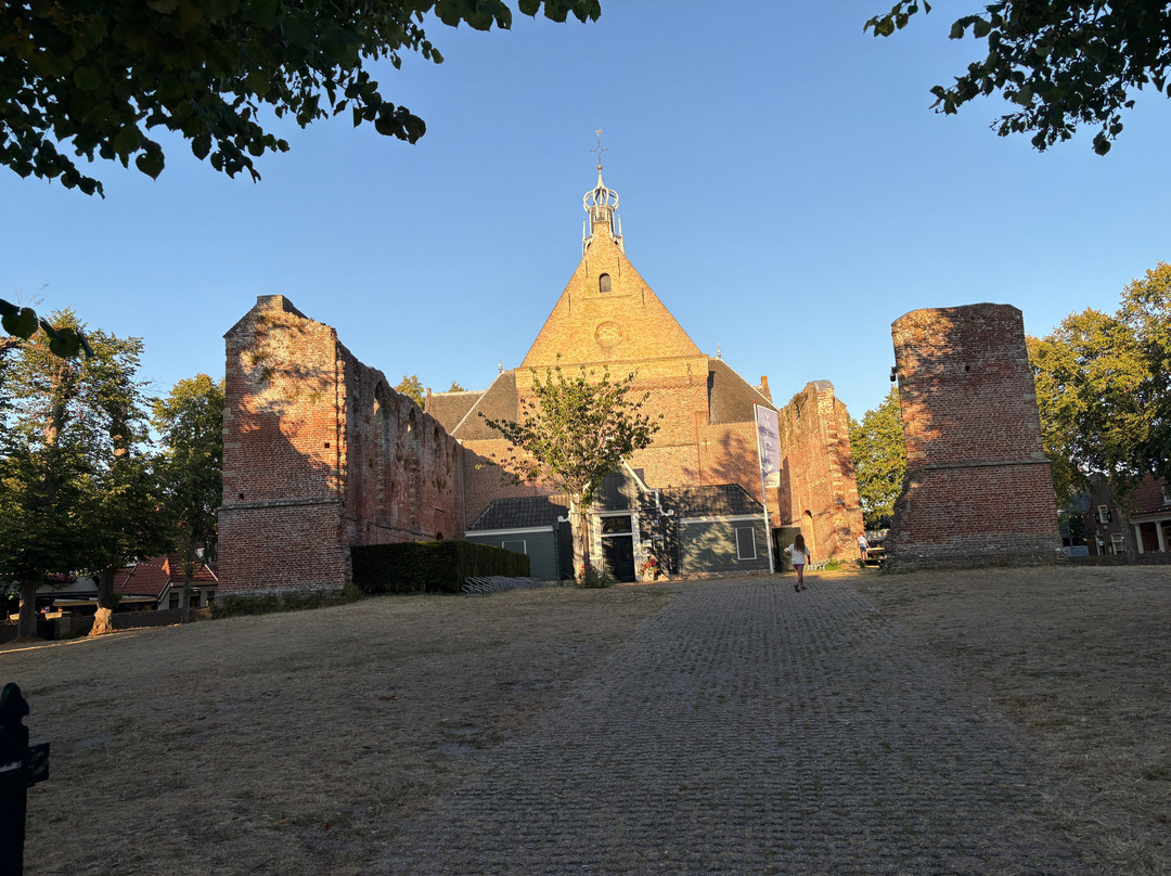 De Ruinekerk van Bergen uit 1597-Bergen必去景点